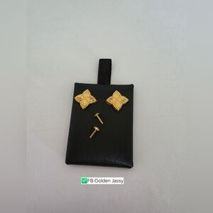 18K Real Gold Clover Screw Lock